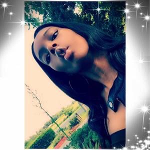 Meet your Posher, Amia